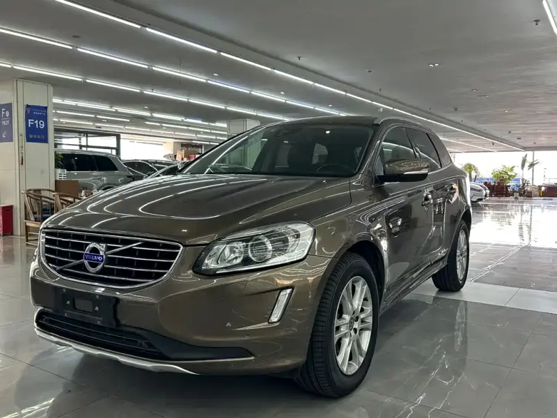 Volvo XC60, 2015