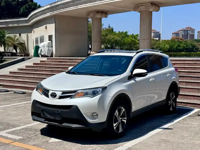 Toyota RAV4, 2015