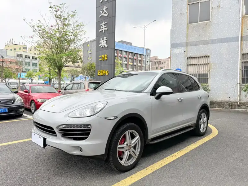 Porsche Cayenne, 2015