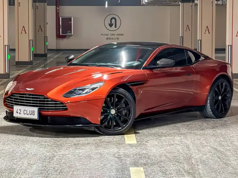 Aston Martin DB11, 2019