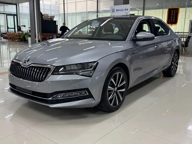 Skoda Superb, 2025