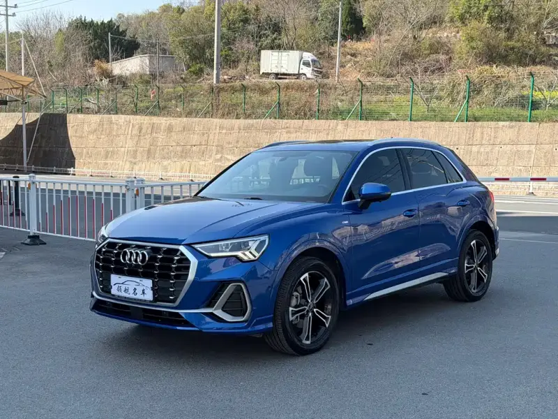 Audi Q3, 2022