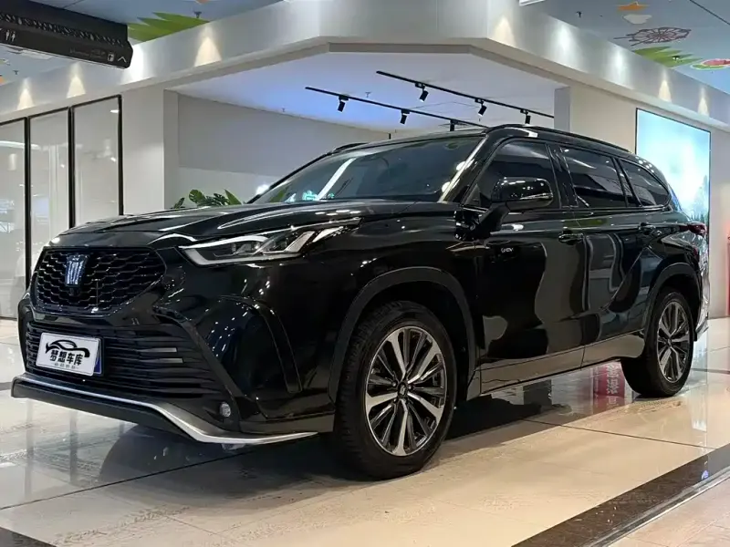 Toyota Crown Kluger, 2025