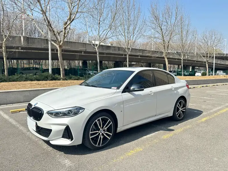 BMW 1 Series, 2022