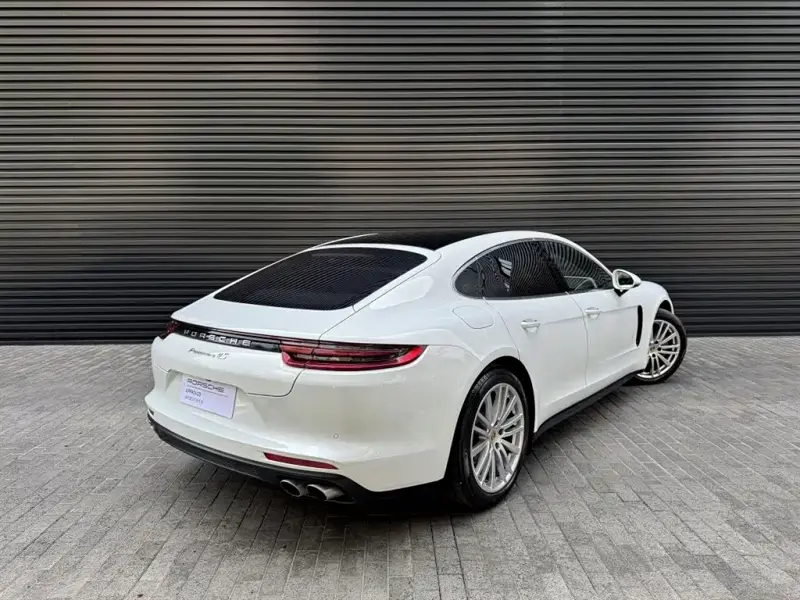 Porsche Panamera, 2017