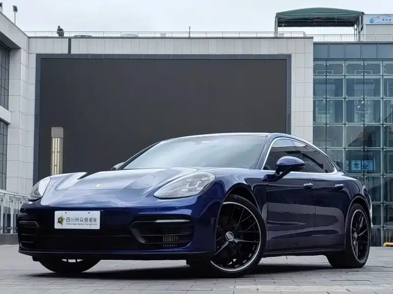 Porsche Panamera, 2022