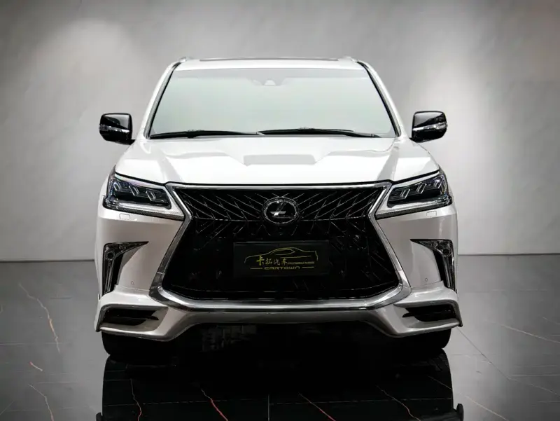 Lexus LX, 2020