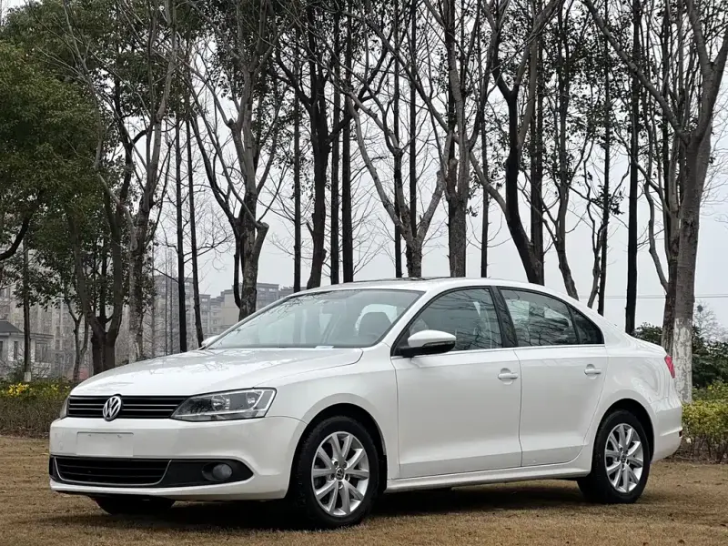 Volkswagen Sagitar, 2013