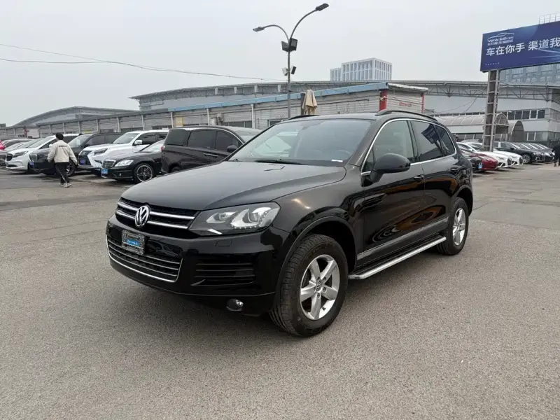 Volkswagen Touareg, 2012