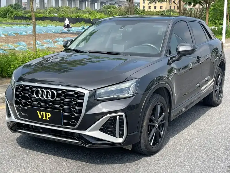 Audi Q2L, 2022