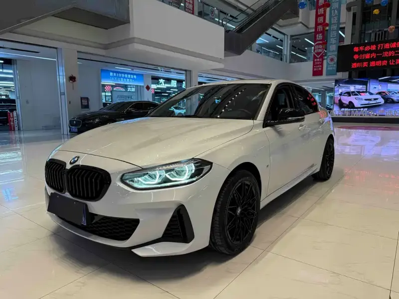 BMW 1 Series, 2021