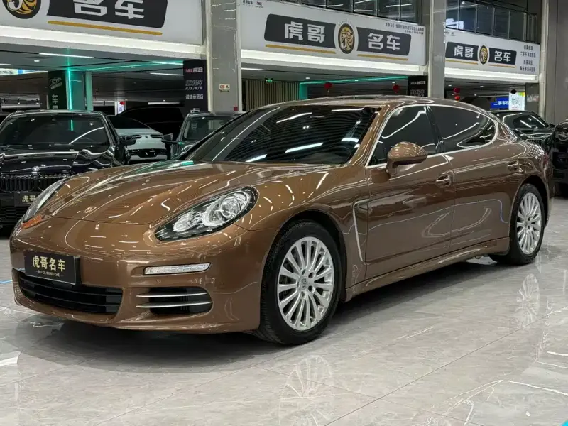 Porsche Panamera, 2015
