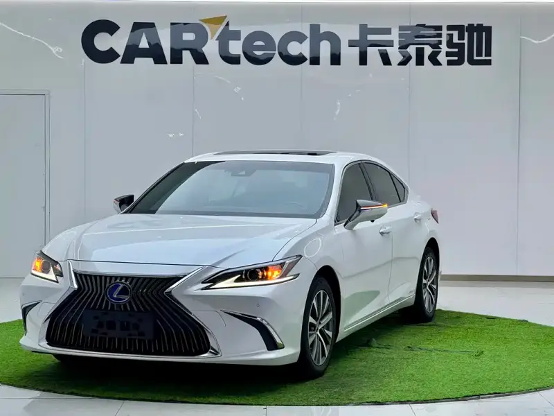 Lexus ES, 2018