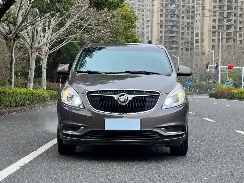 Buick GL8, 2019