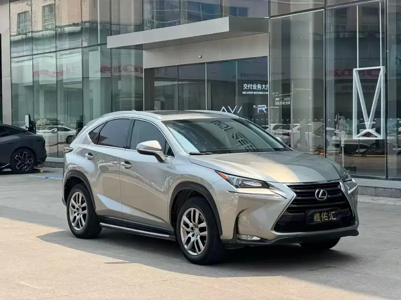 Lexus NX, 2016