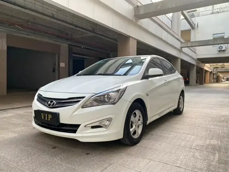 Hyundai Verna, 2015