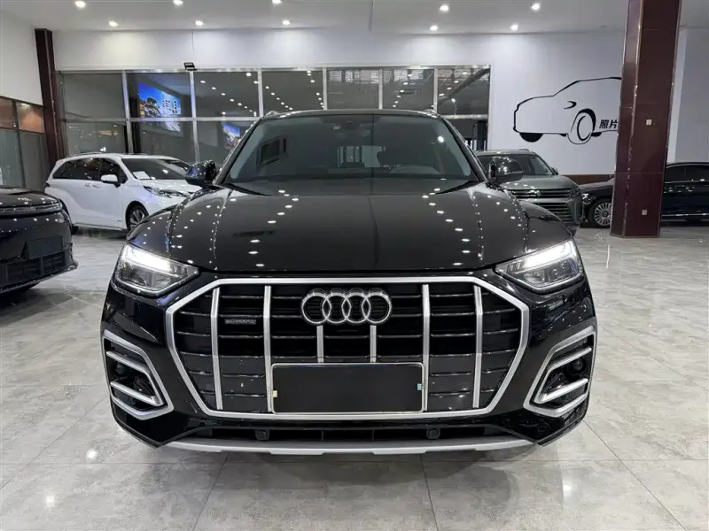 Audi Q5L, 2022