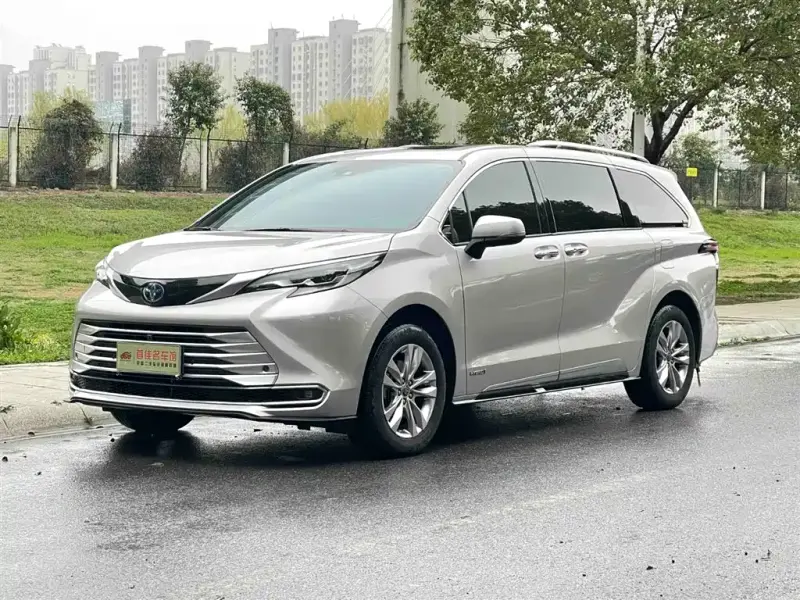 Toyota Sienna, 2022