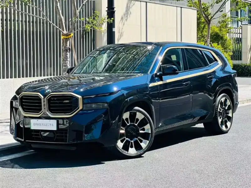 BMW XM, 2025