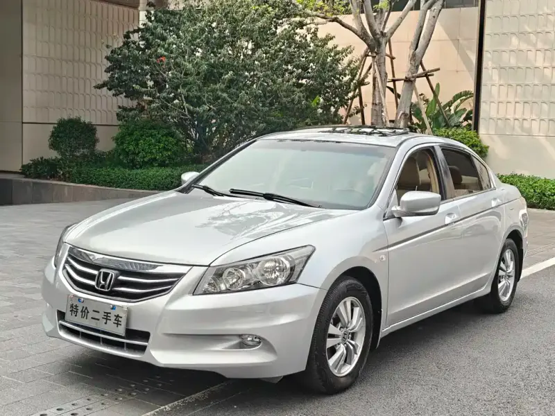 Honda Accord, 2011