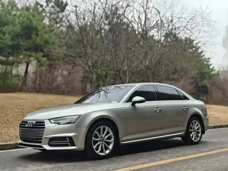 Audi A4L, 2018
