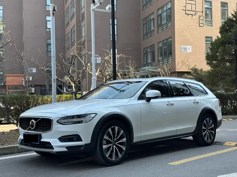 Volvo V90, 2021