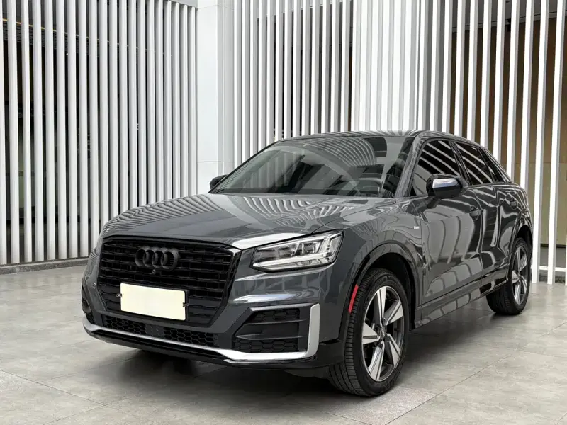 Audi Q2L, 2019