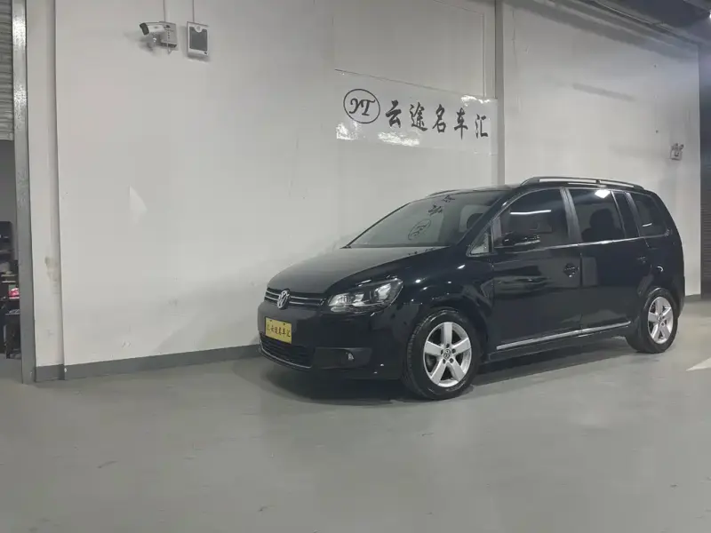 Volkswagen Touran, 2015