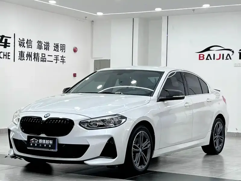 BMW 1 Series, 2021