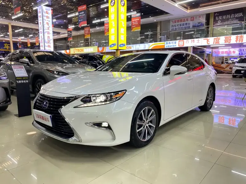 Lexus ES, 2017