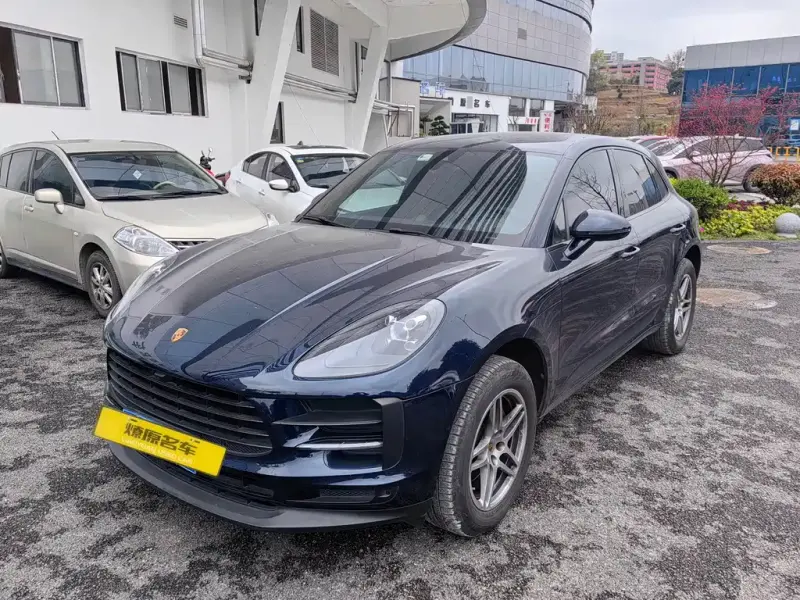 Porsche Macan, 2021
