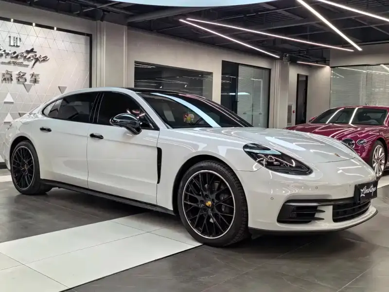 Porsche Panamera, 2019