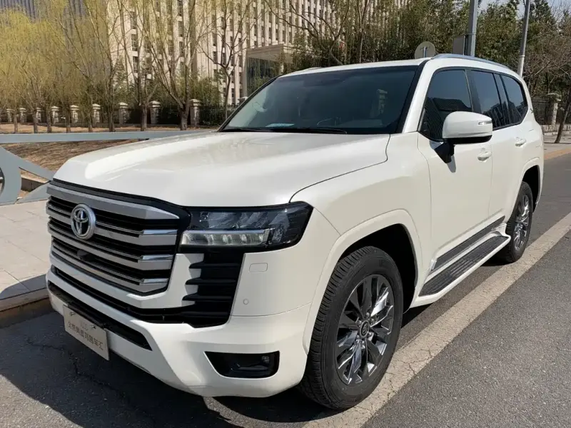 Toyota Land Cruiser, 2025