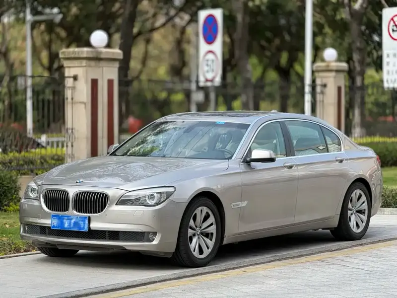 BMW 7 Series, 2011