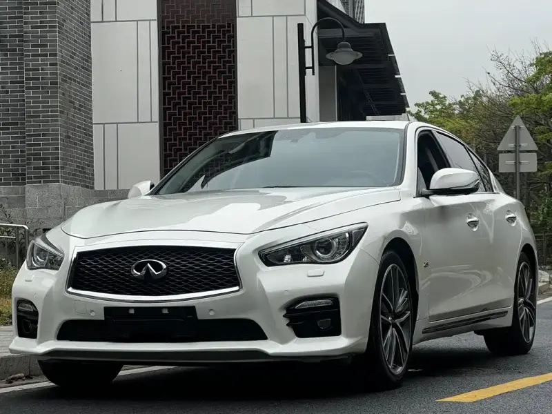 Infiniti Q50L, 2017