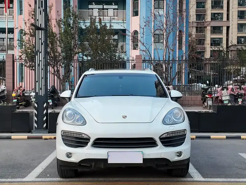 Porsche Cayenne, 2012