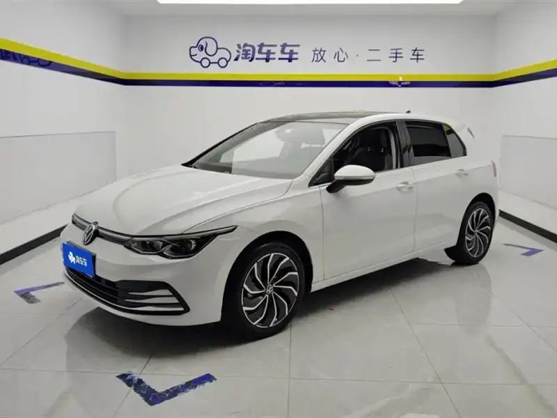 Volkswagen Golf, 2023