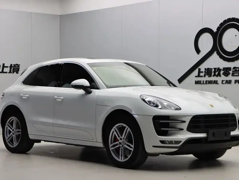 Porsche Macan, 2015