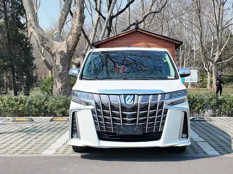 Toyota Alphard, 2017