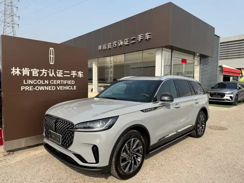 Lincoln Aviator, 2025
