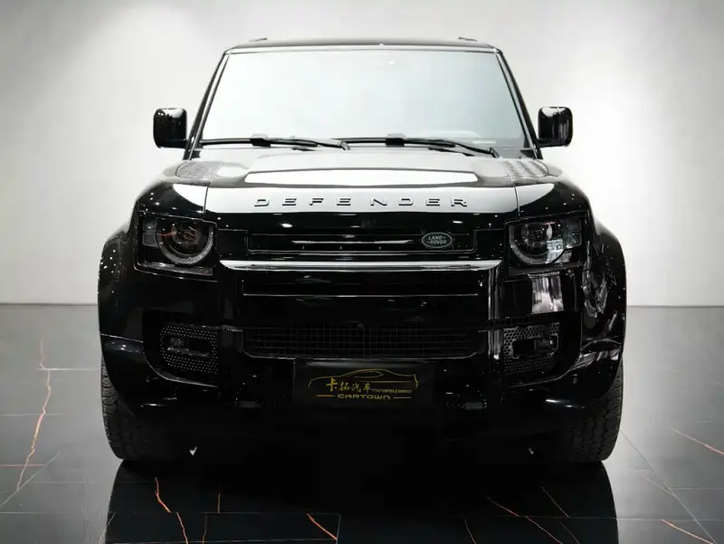 Land Rover Defender, 2021