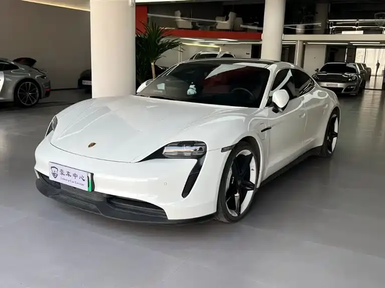 Porsche Taycan, 2021