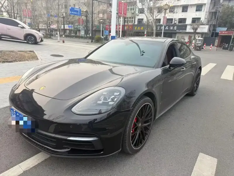 Porsche Panamera, 2019