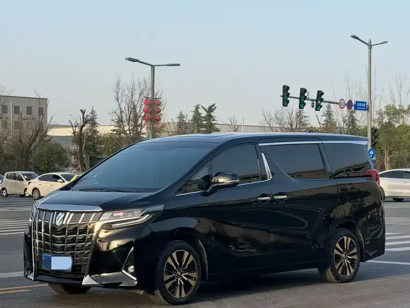Toyota Alphard, 2018