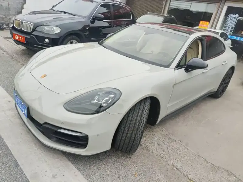 Porsche Panamera, 2022