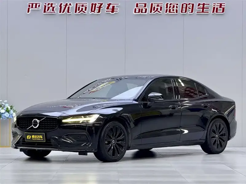 Volvo S60, 2022