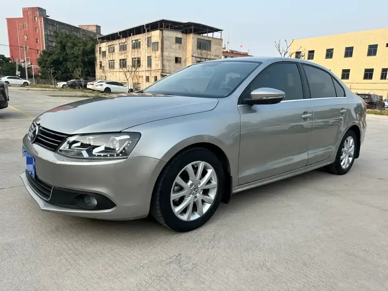 Volkswagen Sagitar, 2012