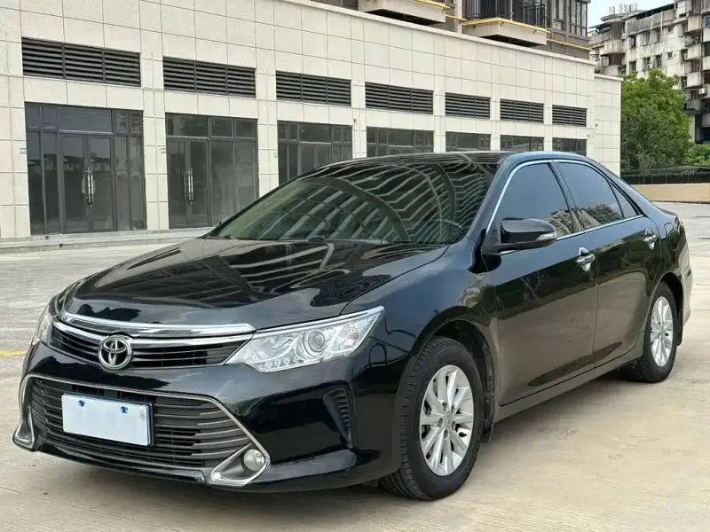 Toyota Camry, 2016