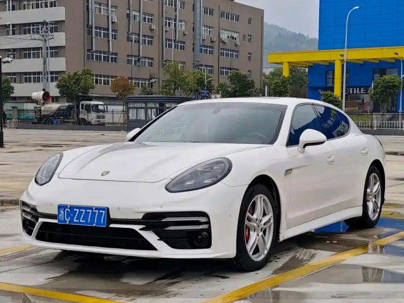 Porsche Panamera, 2011