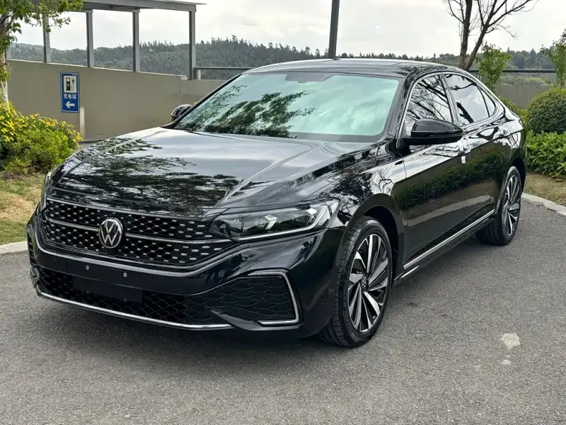 Volkswagen Passat, 2023